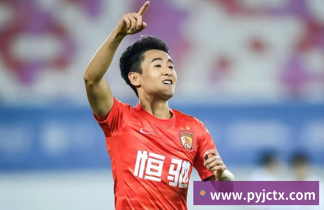 哈兰德社媒晒与全场最佳奖杯合照：有些时刻无法用言语形容 - pg电子(中国)官方网站